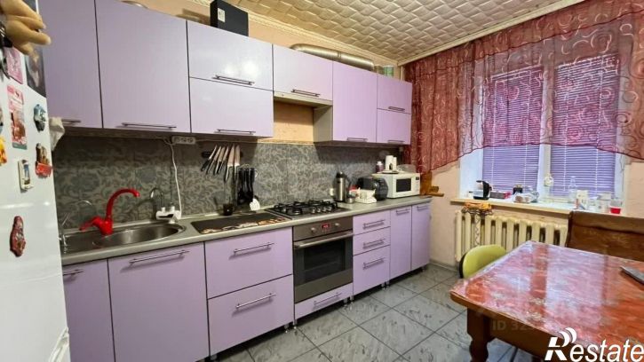 3-комн квартира ул Артема, 100,  д. 100