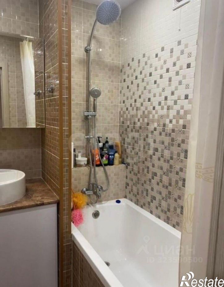 3-комн квартира ул Строителей, 18,  д. 18