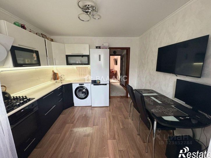 2-комн квартира пр-кт Октября, 77,  д. 77