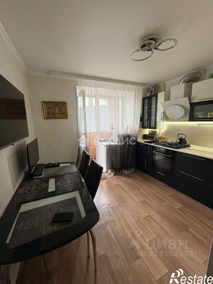 2-комн квартира пр-кт Октября, 77,  д. 77