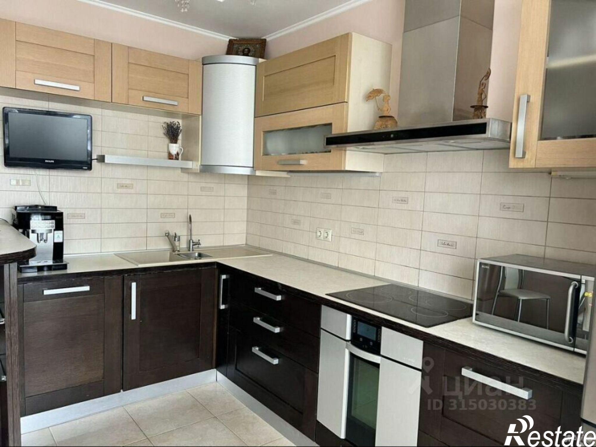 Купить квартиру за 9 500 000 рублей на ул 7 Ноября, 103