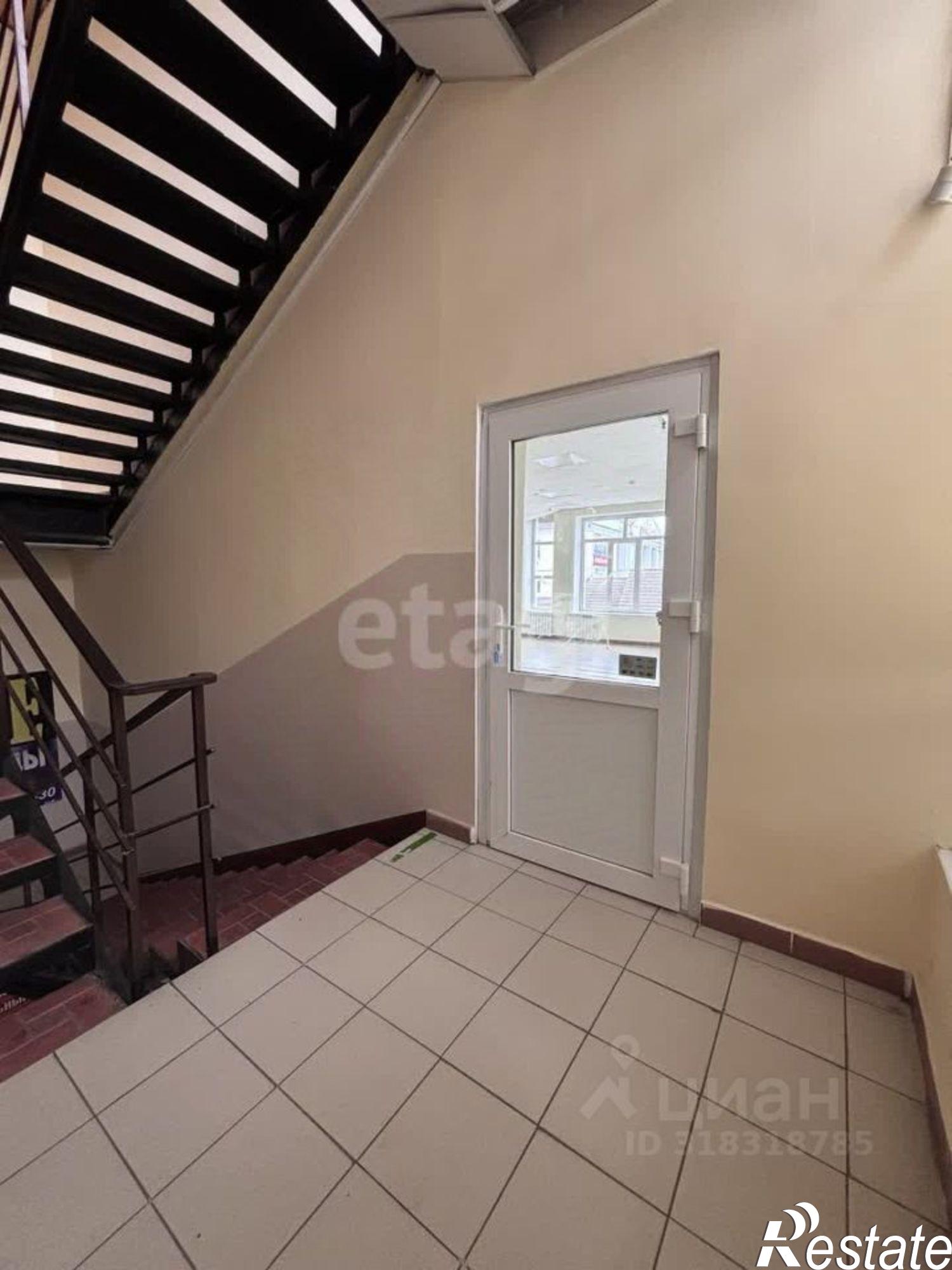 Сдать торговое помещение за 120 000 рублей на улица Нагуманова