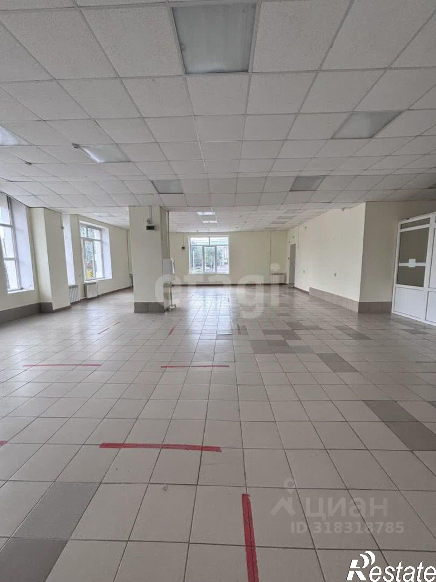 Сдать торговое помещение за 120 000 рублей на улица Нагуманова