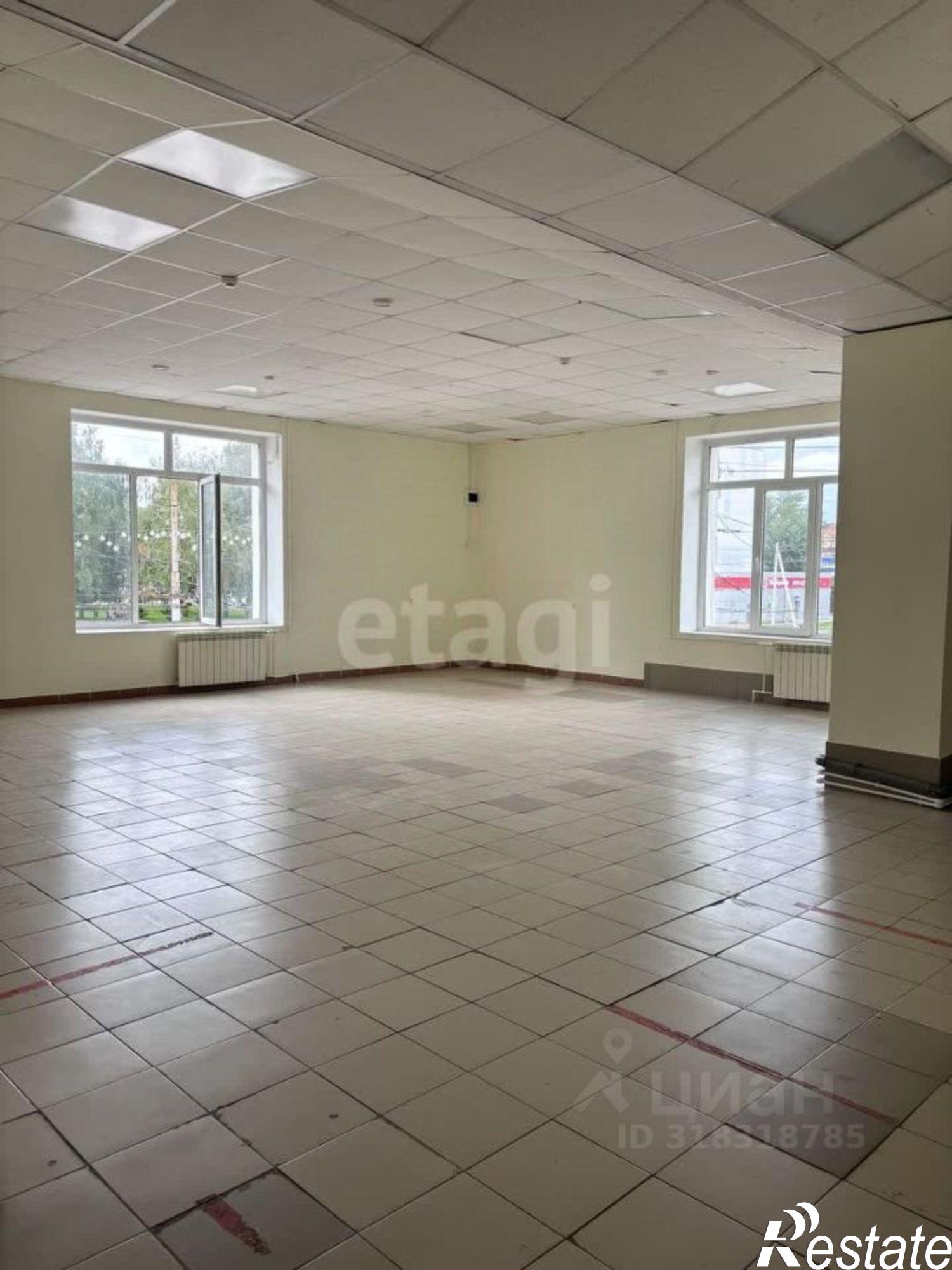 Сдать торговое помещение за 120 000 рублей на улица Нагуманова