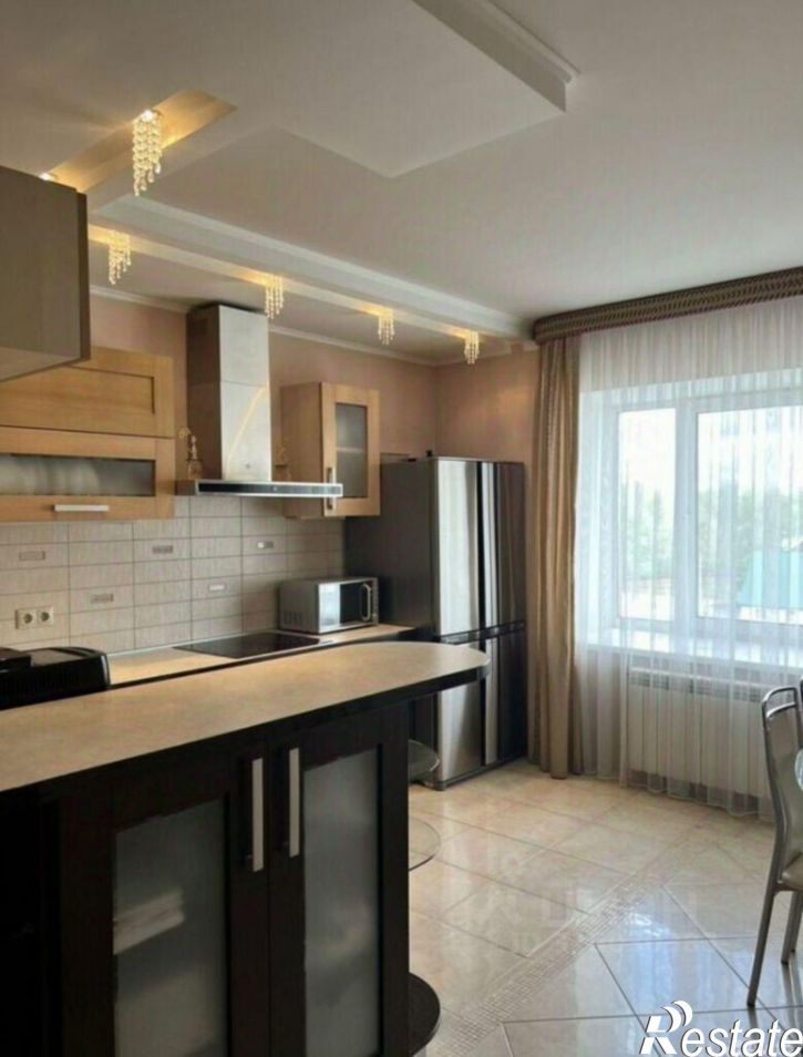 3-комн квартира ул 7 Ноября, 103,  д. 103