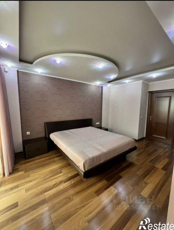 3-комн квартира ул 7 Ноября, 103,  д. 103