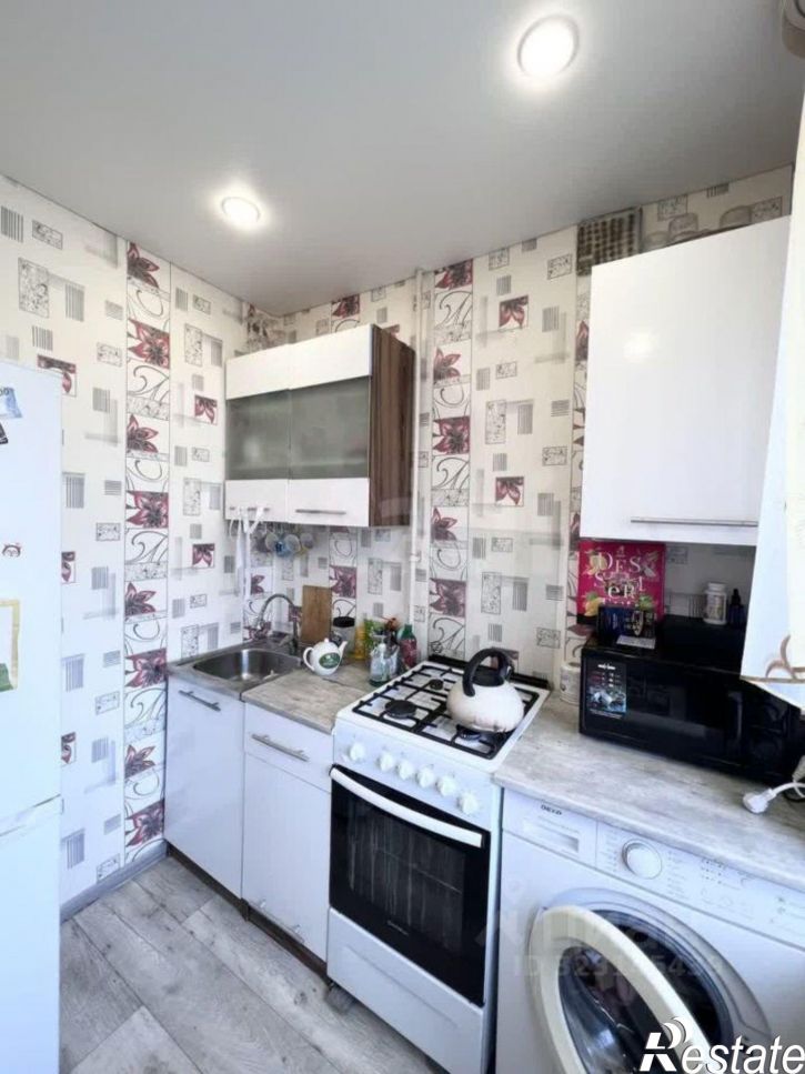 2-комн квартира улица Артёма, 17,  д. 17