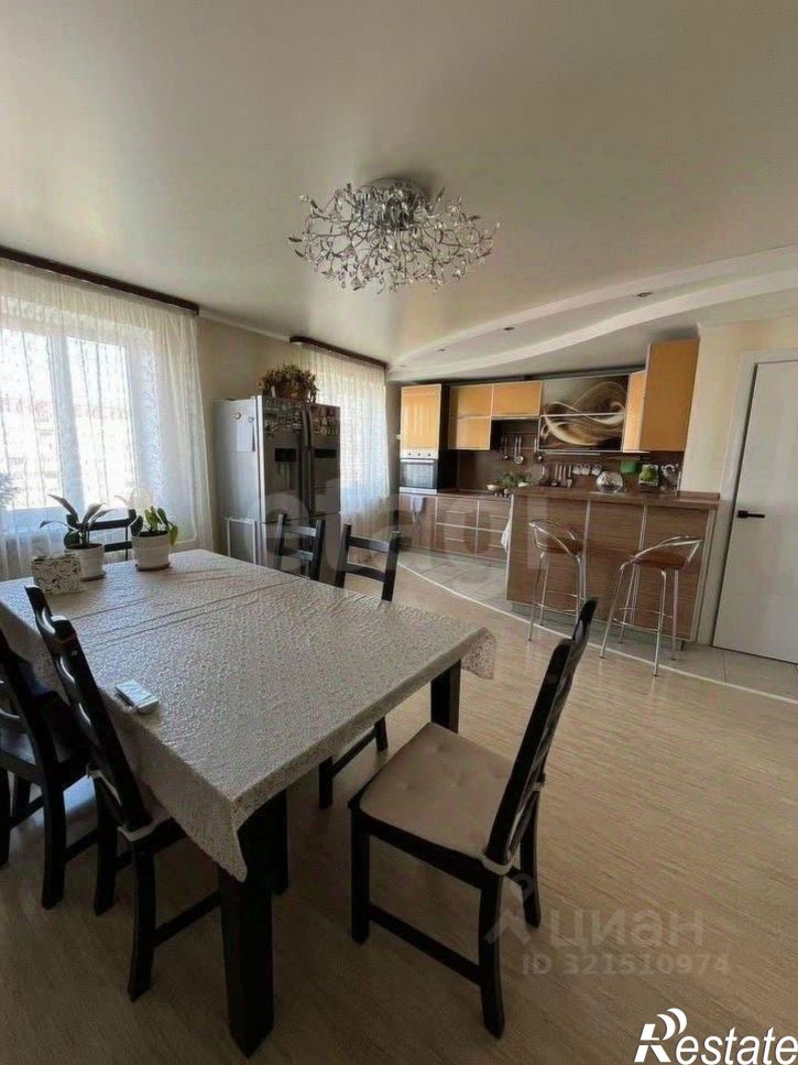 4-комн квартира улица Артёма, 146,  д. 146