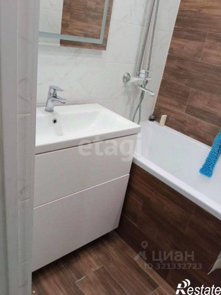 3-комн квартира улица Артёма, 23,  д. 23