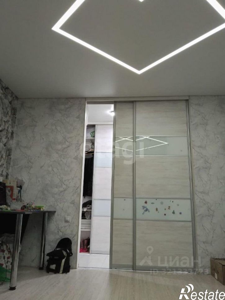 3-комн квартира улица Артёма, 23,  д. 23