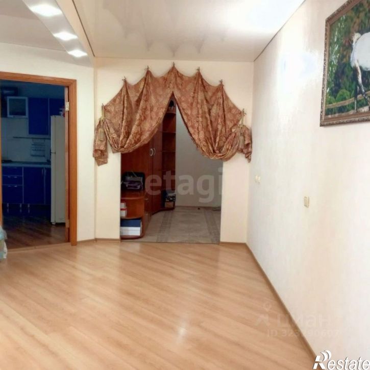 3-комн квартира улица Караная Муратова, 2,  д. 2