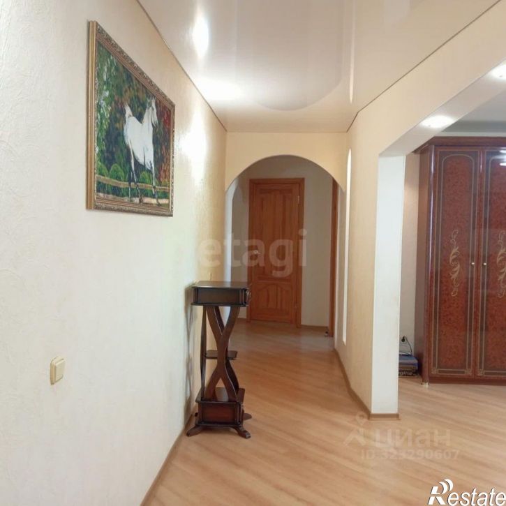 3-комн квартира улица Караная Муратова, 2,  д. 2