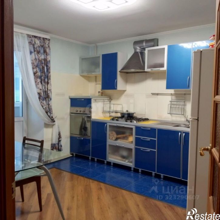 3-комн квартира улица Караная Муратова, 2,  д. 2