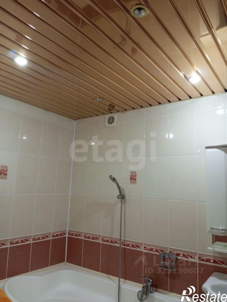 3-комн квартира улица Караная Муратова, 2,  д. 2