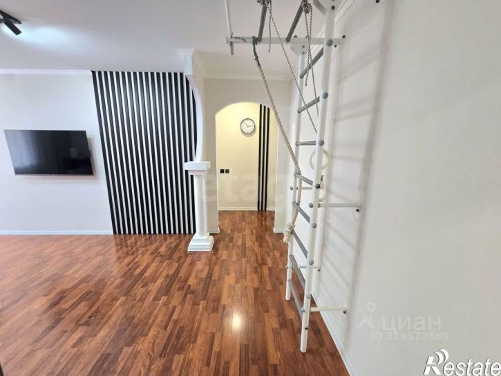 3-комн квартира улица Караная Муратова, 7,  д. 7