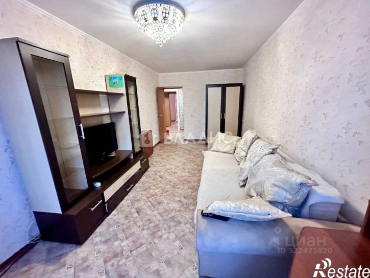 2-комн квартира улица Артёма, 100,  д. 100