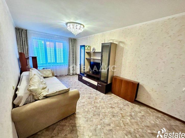 2-комн квартира улица Артёма, 100,  д. 100