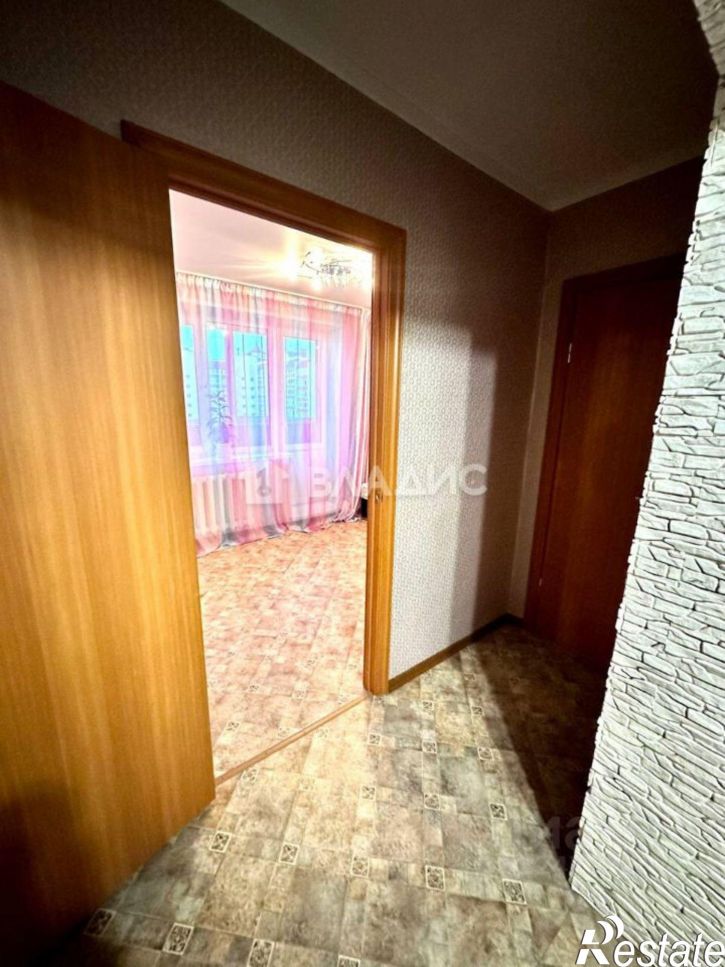 2-комн квартира улица Артёма, 100,  д. 100