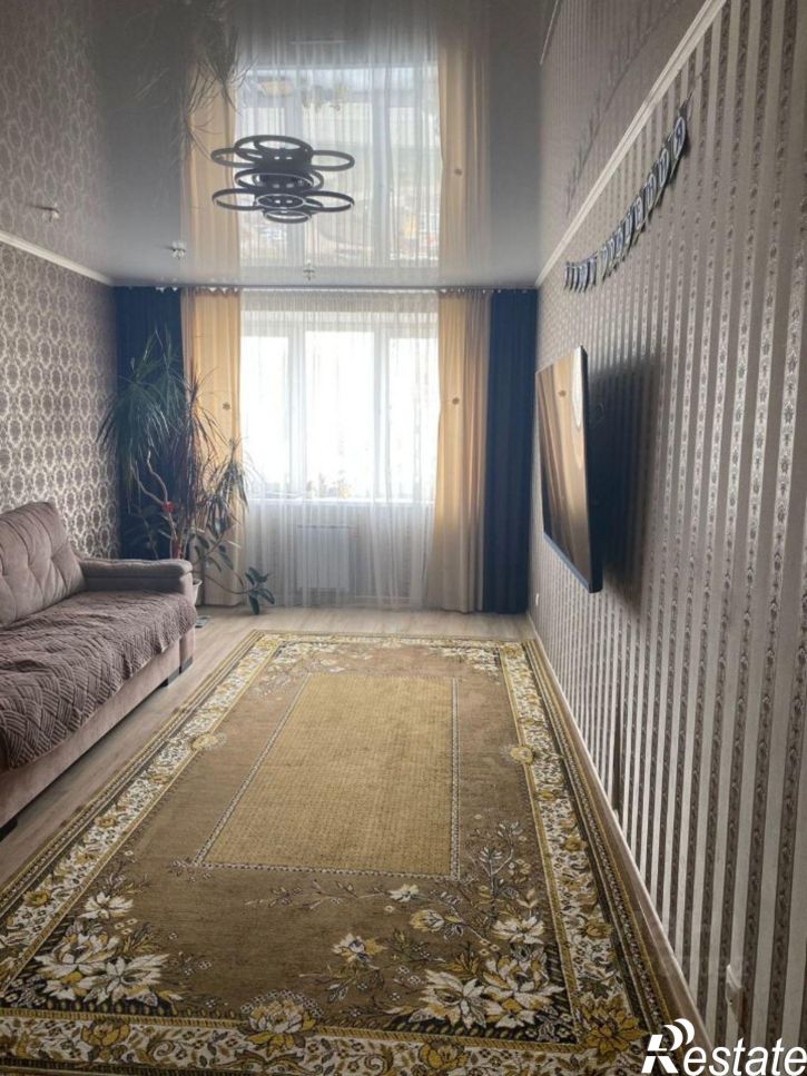 3-комн квартира улица Строителей, 28,  д. 28