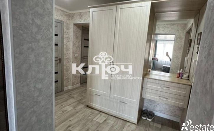 3-комн квартира улица Нахимова, 8,  д. 8