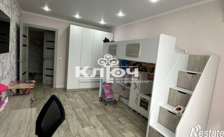 3-комн квартира улица Нахимова, 8,  д. 8