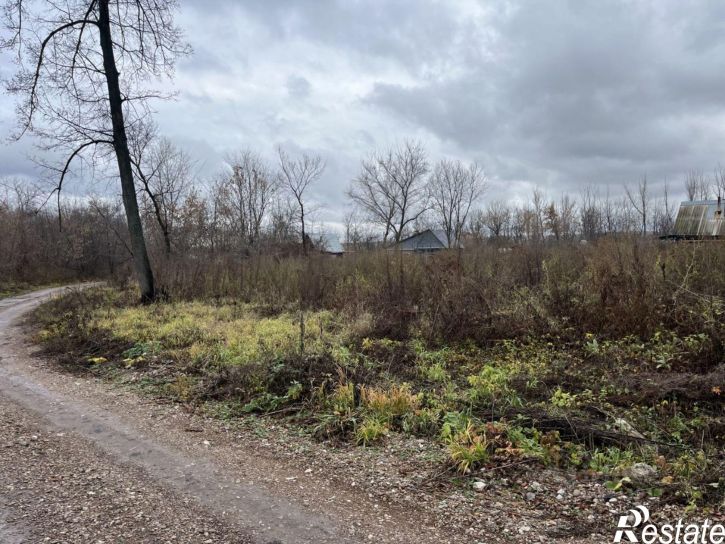 Земельный участок