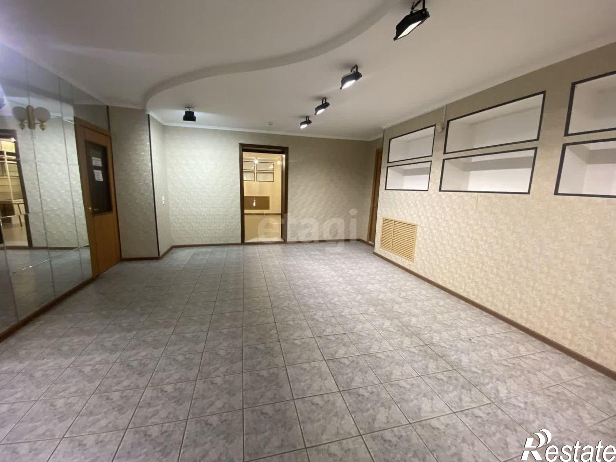 Купить офис, помещение под офис за 10 433 400 рублей на ул Худайбердина, 95