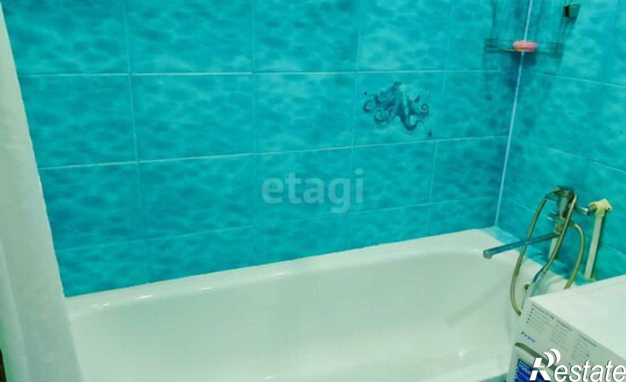 Купить квартиру за 3 370 000 рублей на ул Строителей, 18