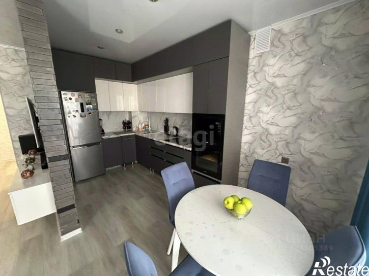 3-комн квартира пр-кт Октября, 50,  д. 50