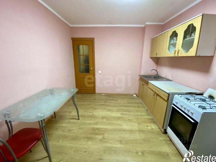 2-комн квартира улица Артёма, 100,  д. 100