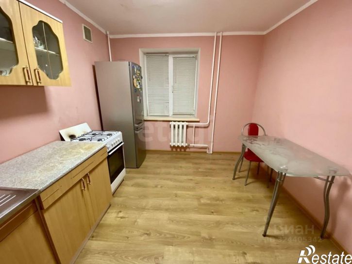 2-комн квартира улица Артёма, 100,  д. 100