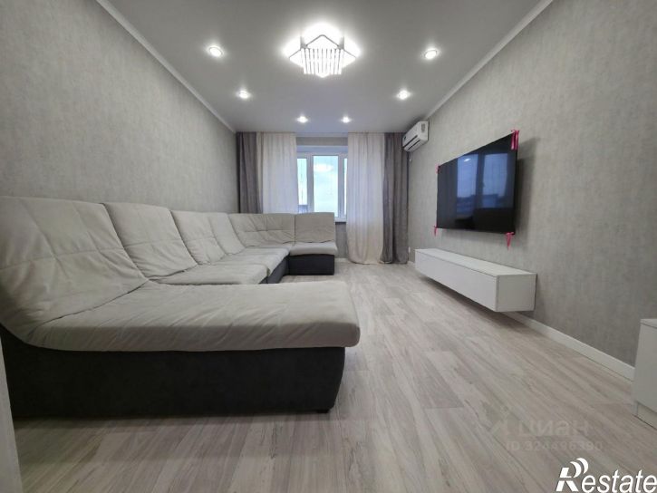 3-комн квартира улица Артёма, 141,  д. 141