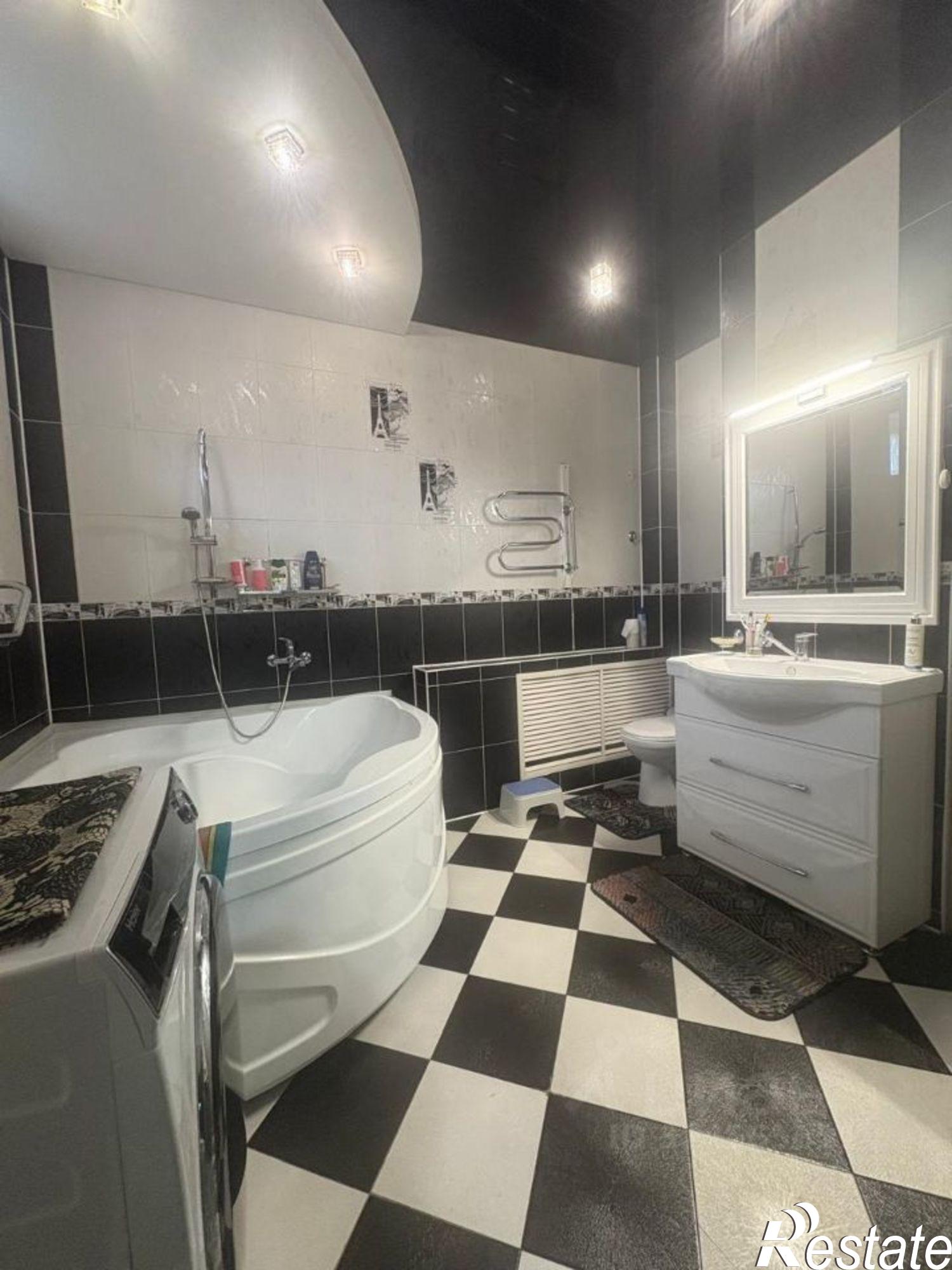 Купить дачу, дом, коттедж за 10 500 000 рублей на Стадионная улица, 64