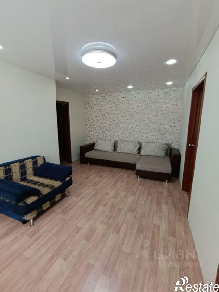 4-комн квартира улица Блюхера, 8,  д. 8