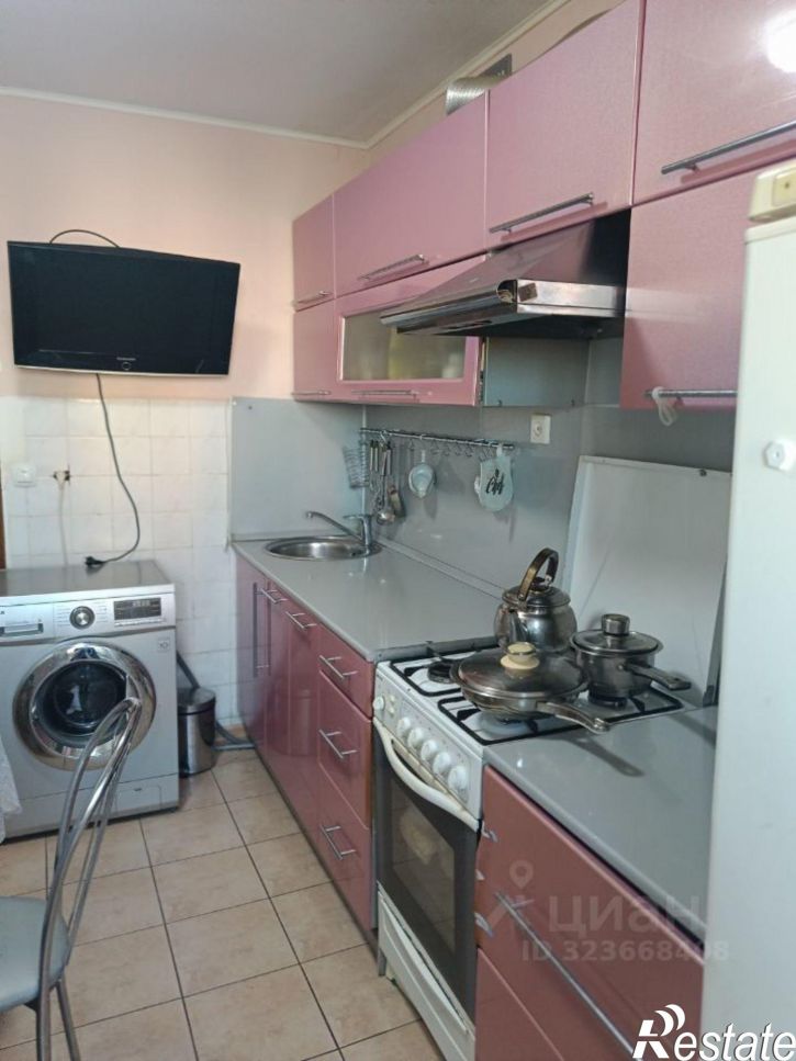 3-комн квартира ул Артема, 103,  д. 103