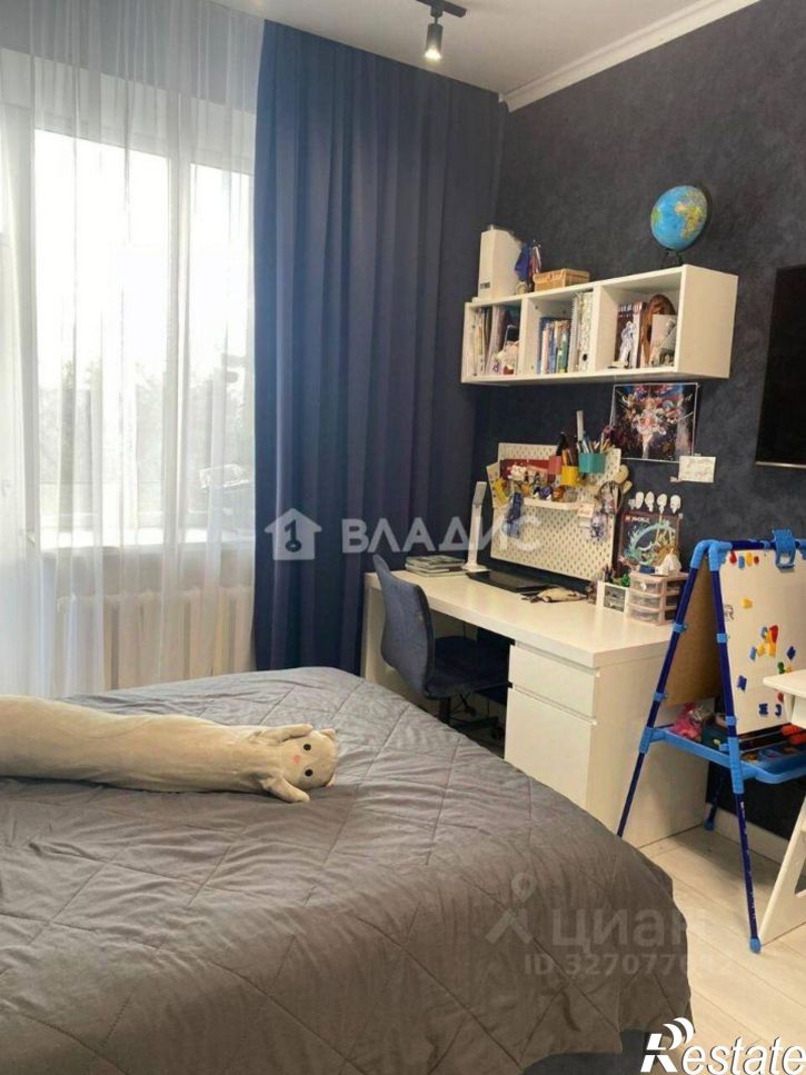 3-комн квартира ул Суворова, 10,  д. 10