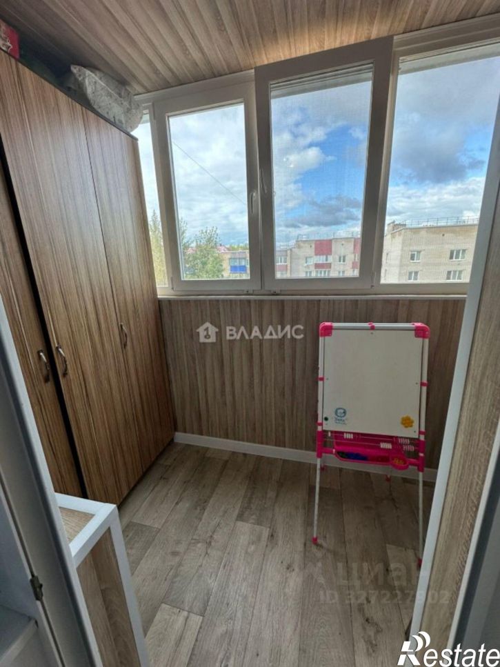 3-комн квартира улица Нахимова, 8,  д. 8