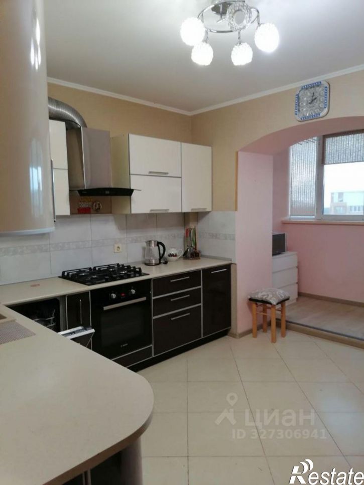 2-комн квартира Лазурная улица, 17,  д. 17