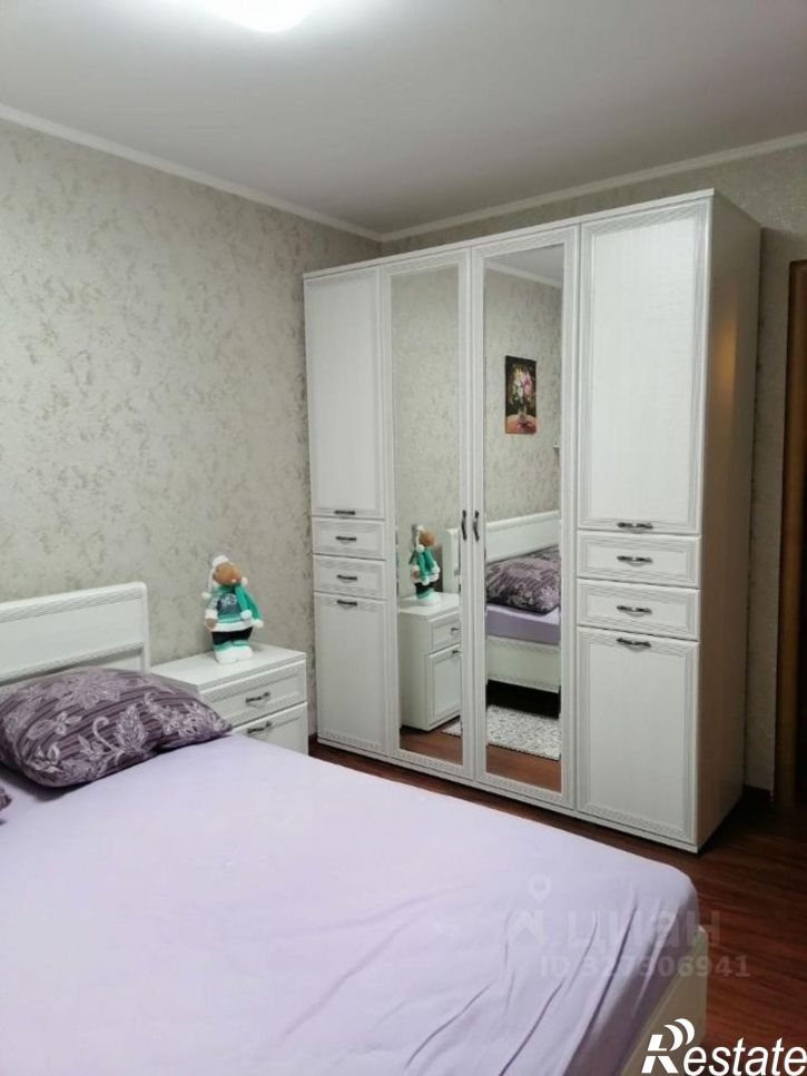 2-комн квартира Лазурная улица, 17,  д. 17