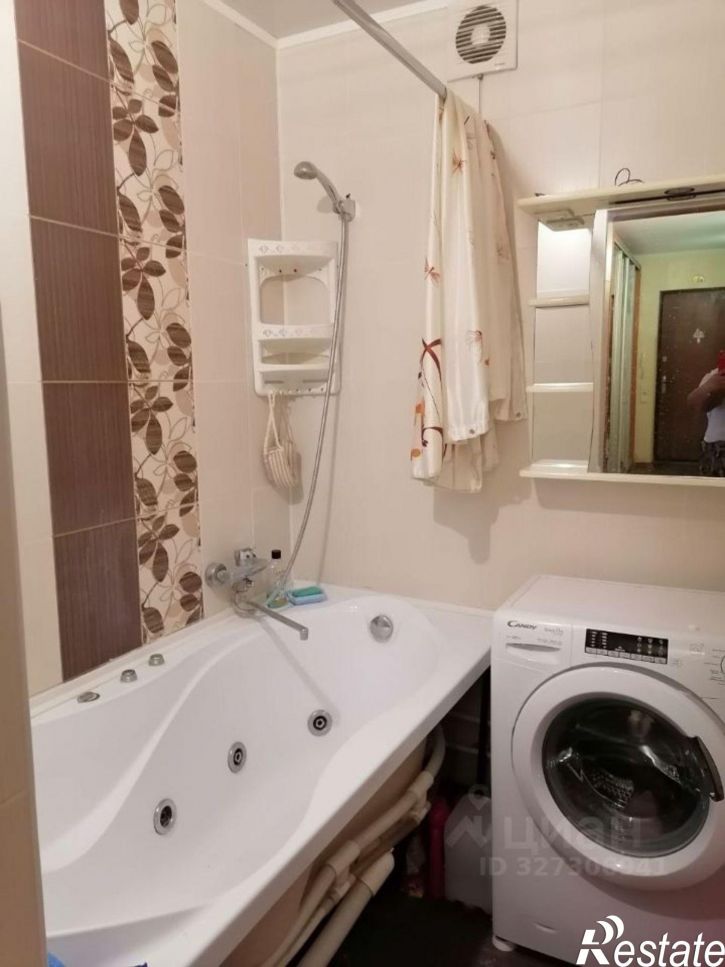 2-комн квартира Лазурная улица, 17,  д. 17