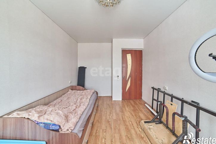 2-комн квартира ул Артема, 138,  д. 138