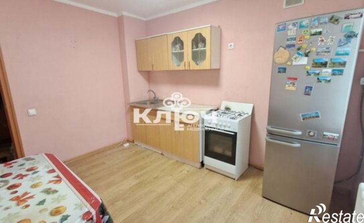 2-комн квартира ул Артема, 100,  д. 100