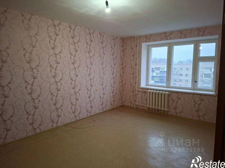 2-комн квартира Лазурная улица, 13,  д. 13