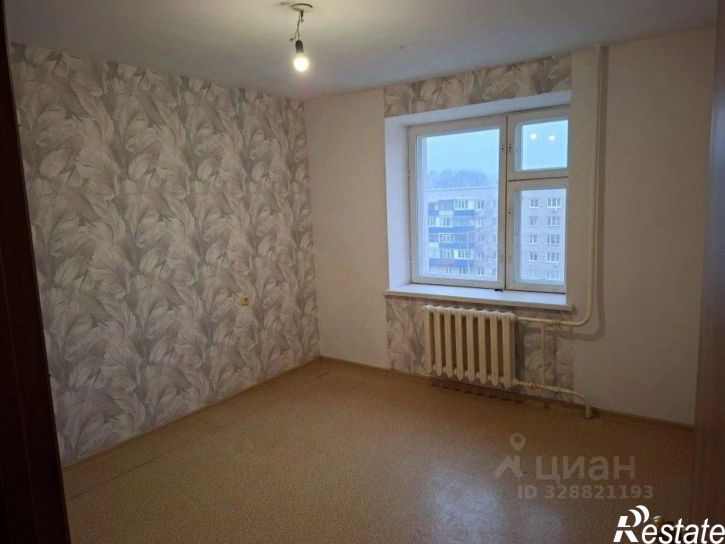 2-комн квартира Лазурная улица, 13,  д. 13
