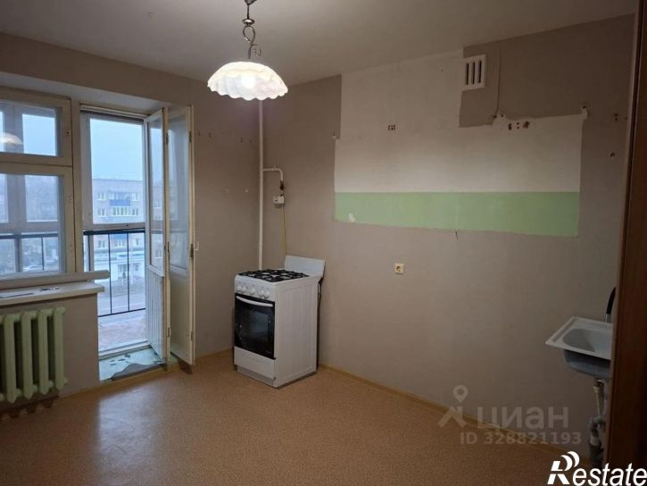 2-комн квартира Лазурная улица, 13,  д. 13