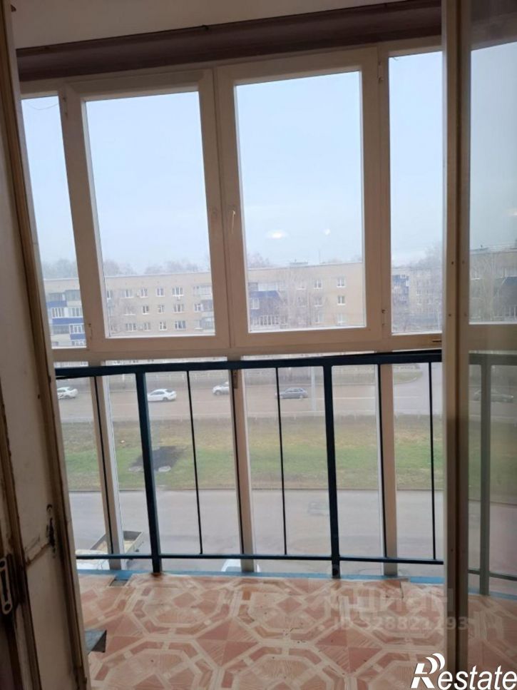 2-комн квартира Лазурная улица, 13,  д. 13