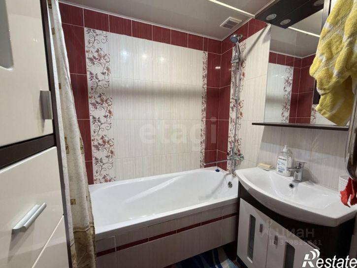 2-комн квартира ул Артема, 102,  д. 102