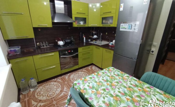 3-комн квартира ул Артема, 100,  д. 100