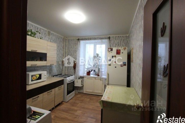 4-комн квартира улица Артёма, 63,  д. 63