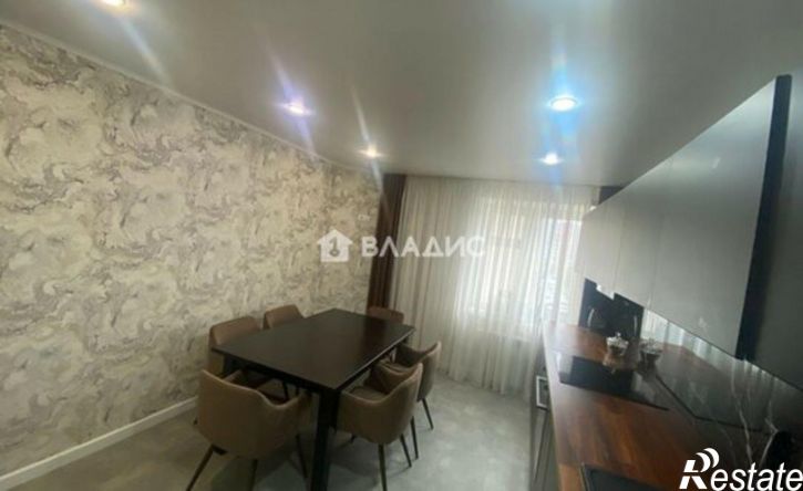 2-комн квартира улица Строителей, 24,  д. 24